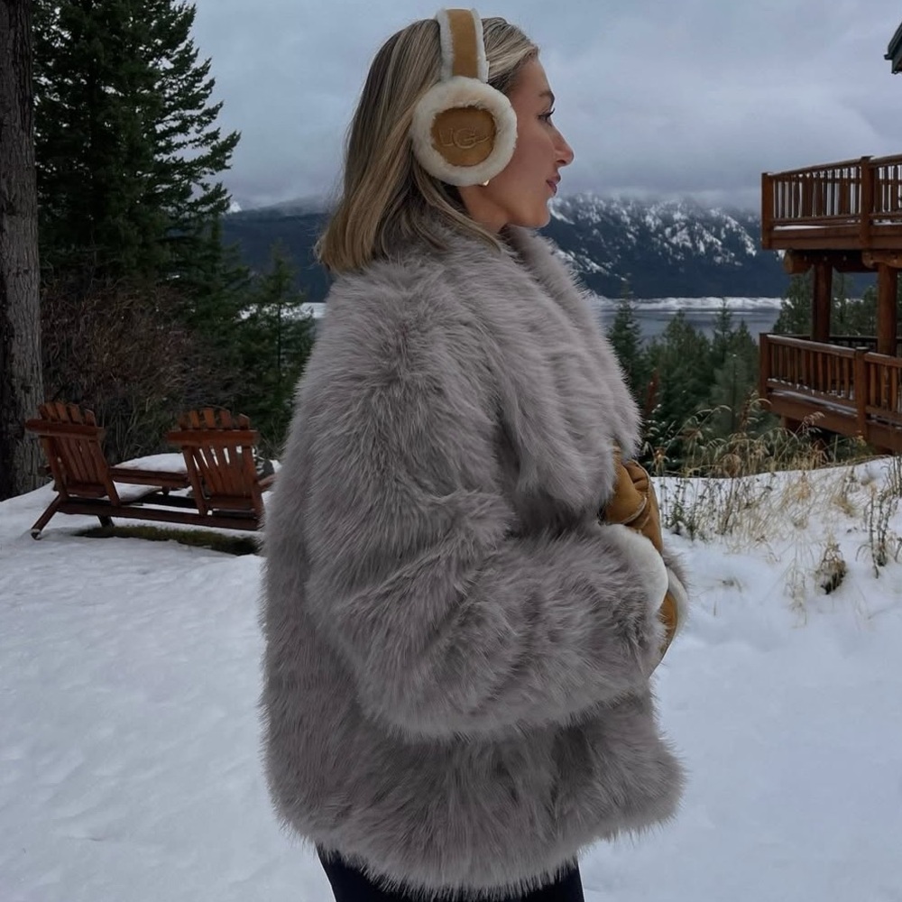Luxurious faux Fur Coat gray fluffy women oversized shaggy jacket